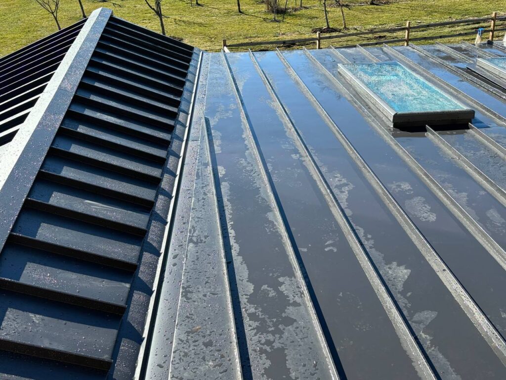 The roof acquired a more aesthetic appearance after installation