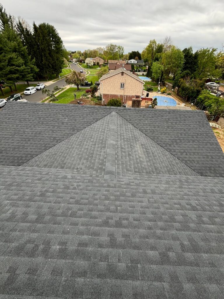 General view of the roof after installing the tiles