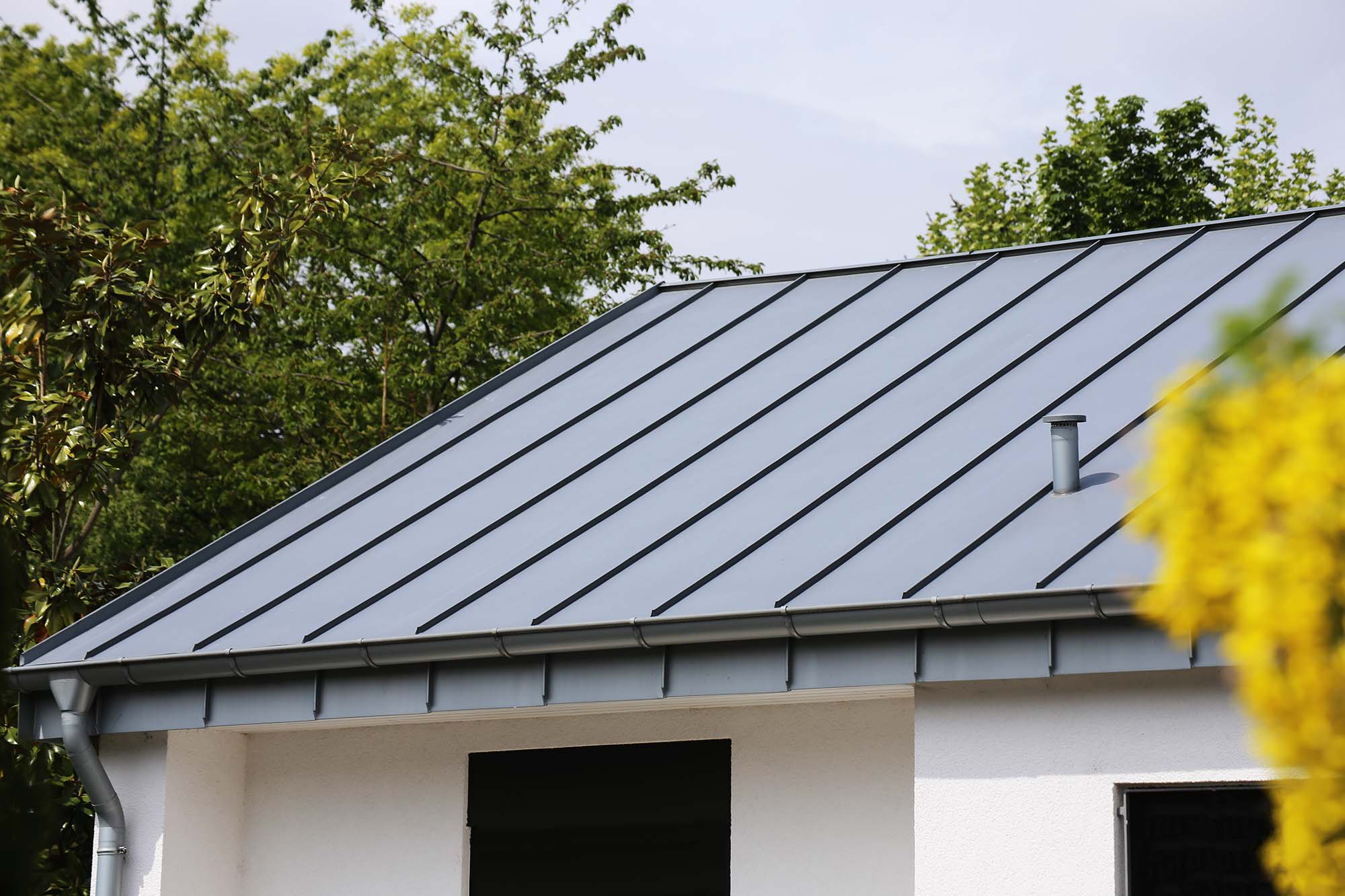 Metal standing seam roof