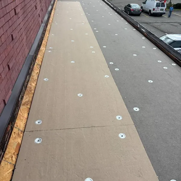 TPO roofing membrane installation